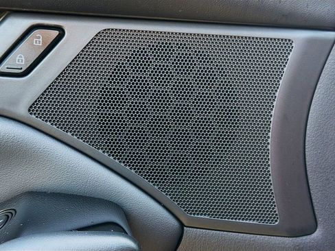 Used 2024 MAZDA MAZDA3 s image 22