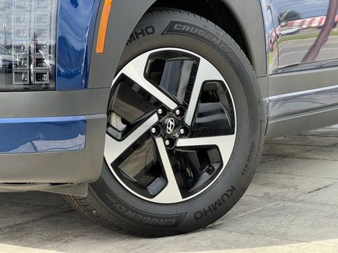 New 2026 Hyundai Ioniq 9 SE image 2