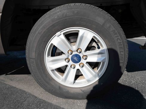 Used 2016 Ford F150 XLT RWD image 28