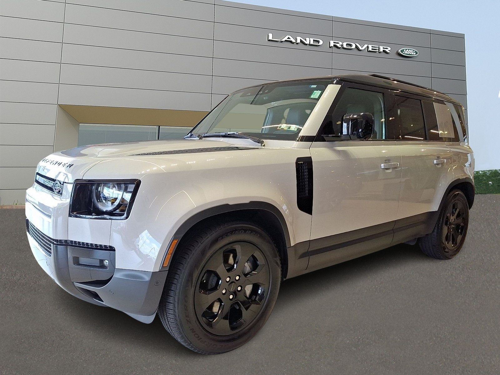New 2026 Land Rover Defender 110 S AWD/4WD image 1