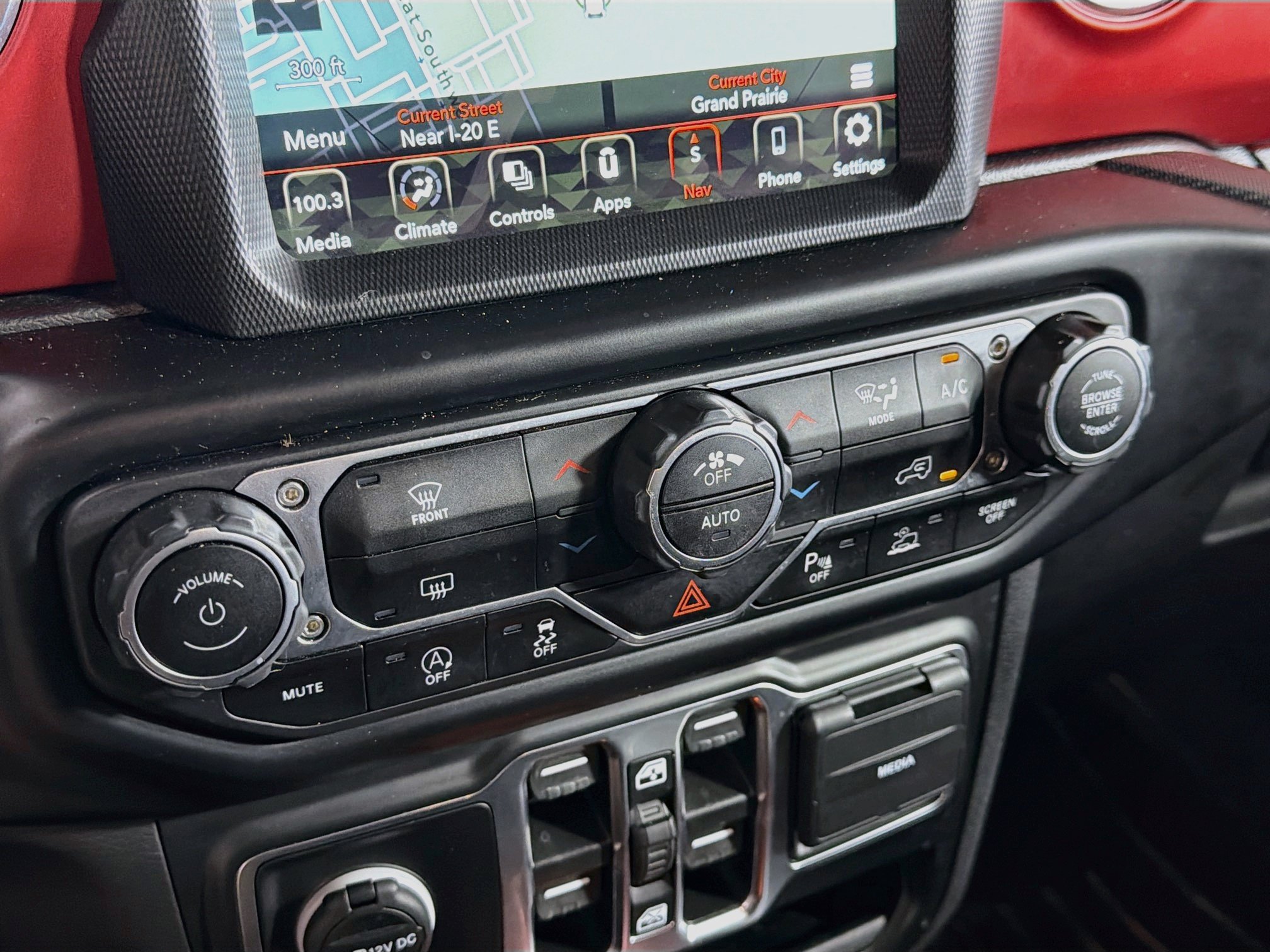 Used 2022 Jeep Gladiator Rubicon w/ LED Lighting Group AWD/4WD image 24
