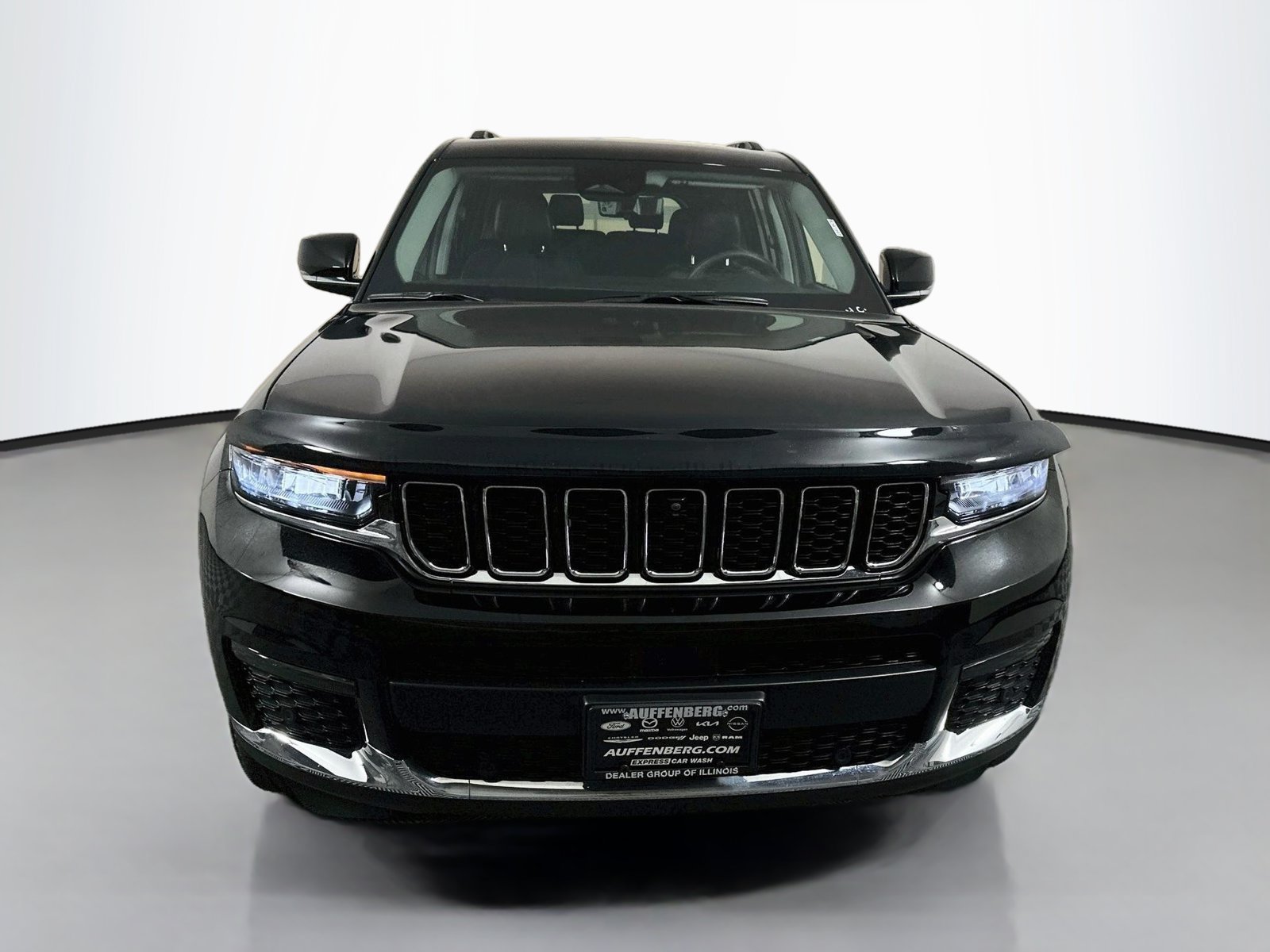 Used 2023 Jeep Grand Cherokee L Limited w/ Luxury Tech Group II AWD/4WD image 2
