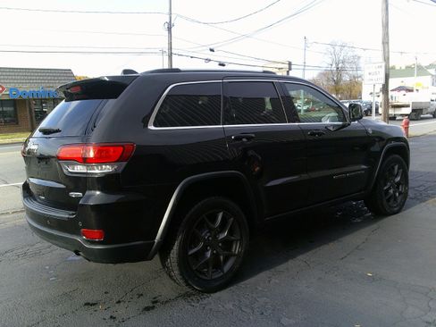 Used 2020 Jeep Grand Cherokee Laredo w/ Quick Order Package 2BN North image 8