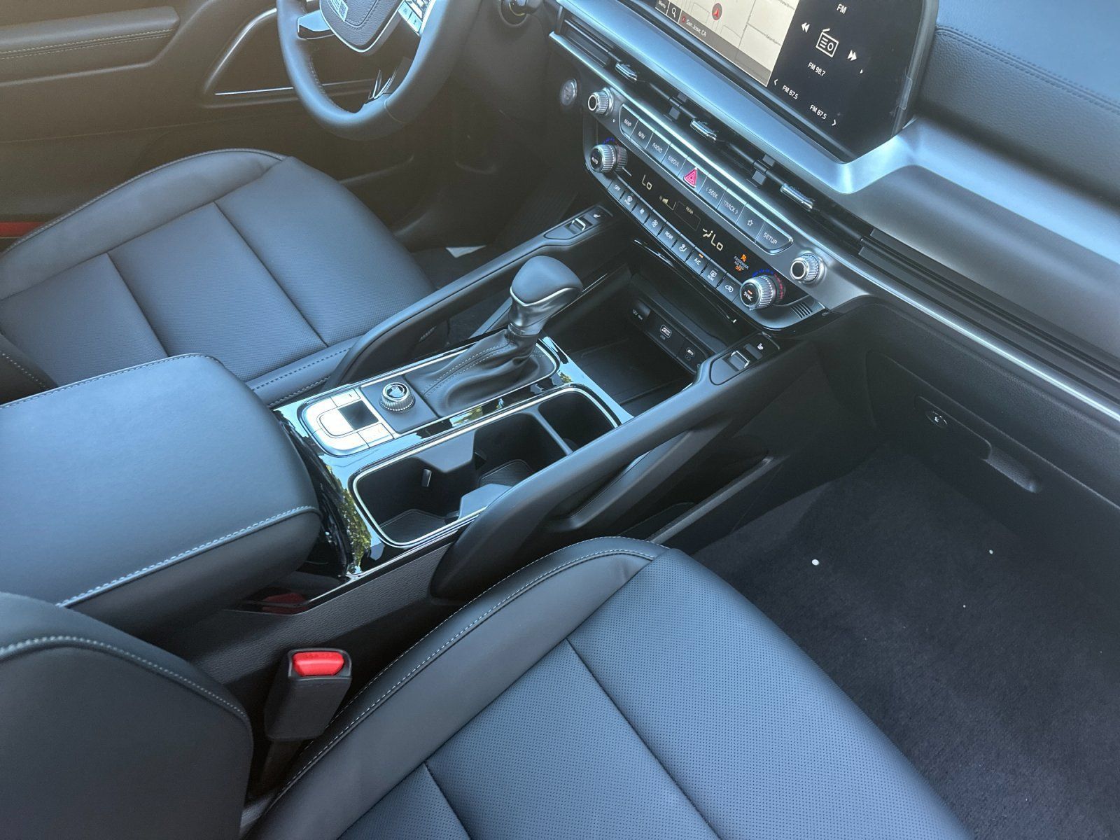 New 2025 Kia Telluride S FWD image 17