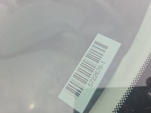 Used 2025 Chevrolet Trax LT w/ LT Convenience Package FWD image 6