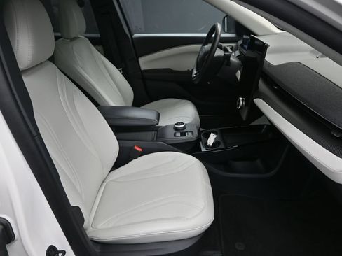 Used 2023 Ford Mustang Mach-E Premium RWD image 39