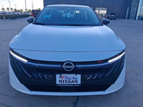 New 2026 Nissan Sentra SR w/ SR Premium Package FWD image 2