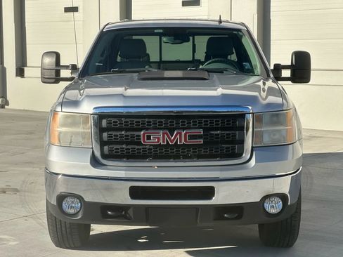 Used 2011 GMC Sierra 2500 SLT w/ SLT Convenience Package image 8