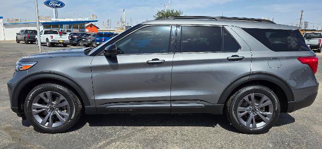 Certified 2023 Ford Explorer XLT w/ Equipment Group 202A RWD image 2