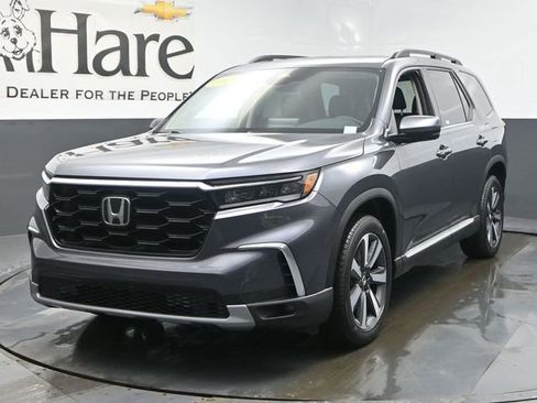 Used 2023 Honda Pilot Touring image 7