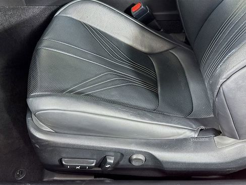 Used 2016 Lexus RC F w/ Premium Package RWD image 23