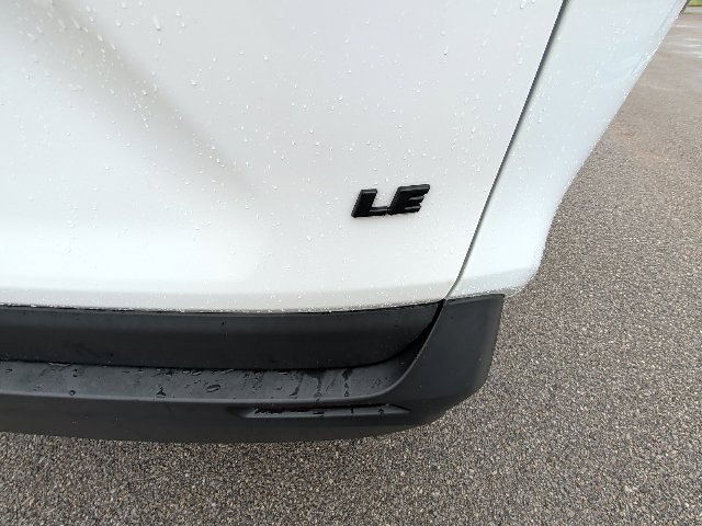 Used 2024 Toyota RAV4 LE FWD image 7
