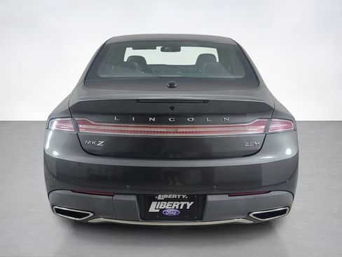 Used 2017 Lincoln MKZ Reserve w/ Climate Package FWD image 4