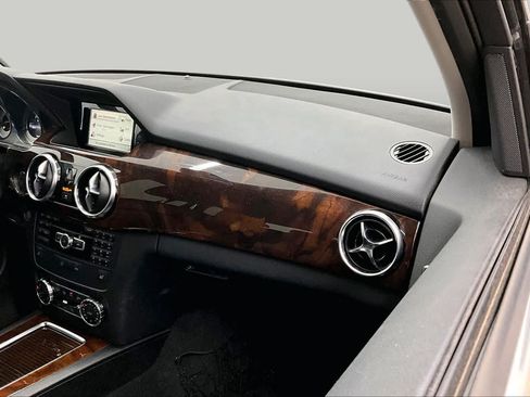 Used 2013 Mercedes-Benz GLK 350 2WD image 17
