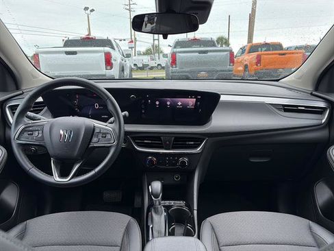 Used 2025 Buick Encore GX Preferred FWD image 25