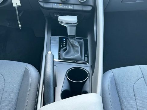 New 2026 Hyundai Elantra SE FWD image 19