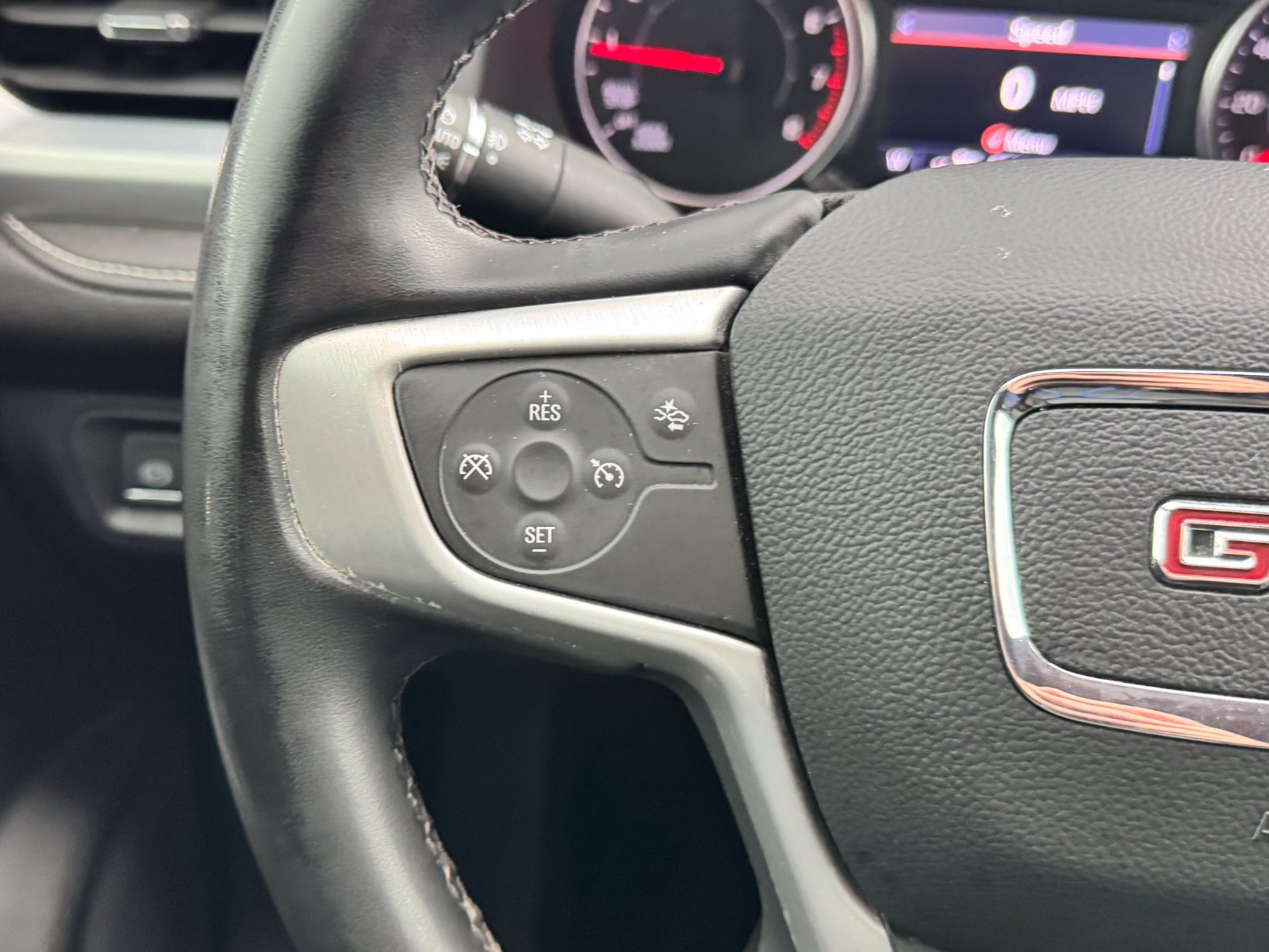 Used 2023 GMC Acadia SLT w/ Elevation Edition AWD/4WD image 16