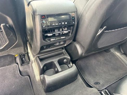Used 2022 Jeep Grand Cherokee L Overland w/ Luxury Tech Group IV AWD/4WD image 19