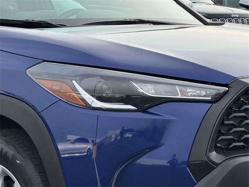 Certified 2023 Toyota Corolla Cross LE image 8