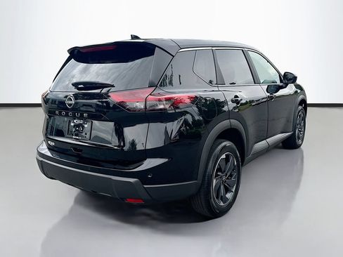 Certified 2025 Nissan Rogue SV FWD image 9