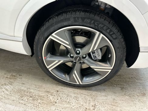 New 2025 Genesis GV80 3.5T Prestige image 8