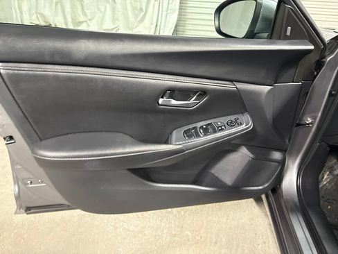 Used 2024 Nissan Sentra SV FWD image 21