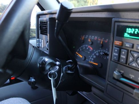 Used 1994 Chevrolet Silverado 2500 2WD Extended Cab image 8
