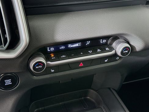 Used 2025 MAZDA CX-50 AWD 2.5 S w/ Premium Package image 22