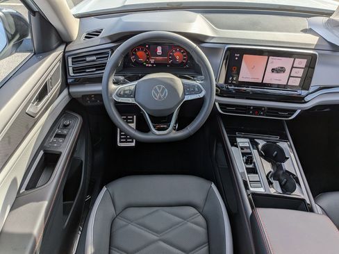 New 2026 Volkswagen Atlas Peak Edition AWD/4WD image 30