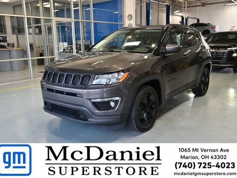 Used 2021 Jeep Compass Latitude FWD image 1