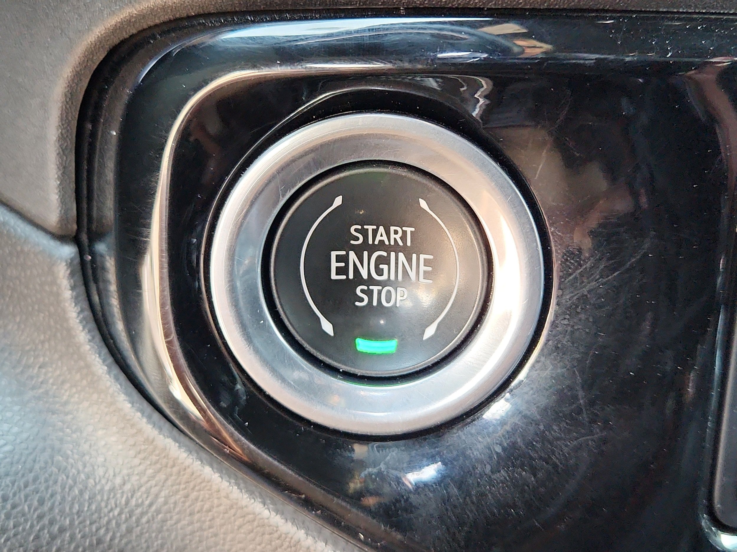 Used 2023 Chevrolet Silverado 1500 High Country w/ Technology Package AWD/4WD image 21