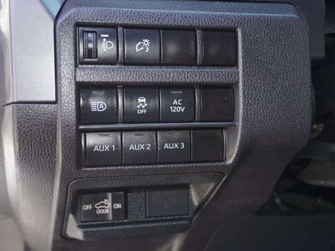 Used 2024 Toyota Tacoma TRD Sport w/ TRD Sport Upgrade Package AWD/4WD image 12