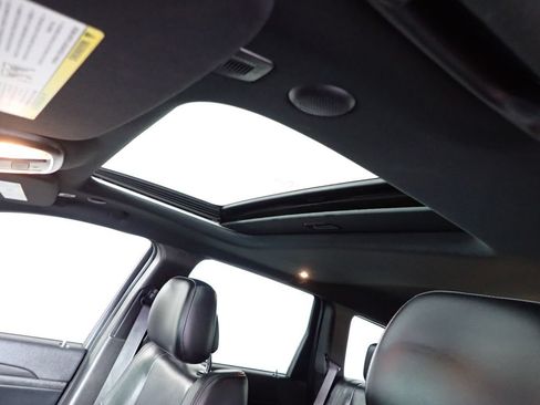 Used 2019 Jeep Grand Cherokee Altitude AWD/4WD image 9