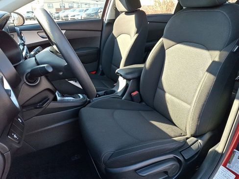 Used 2023 Kia Forte LXS image 13