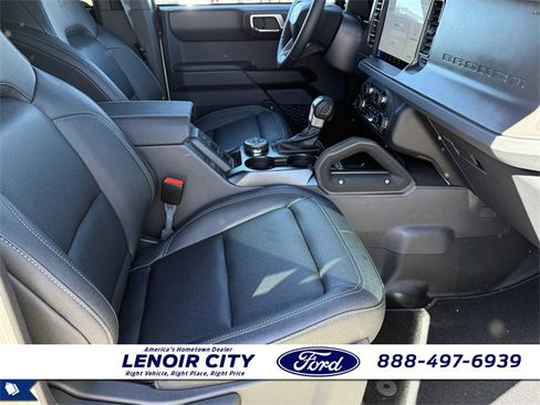 New 2025 Ford Bronco Badlands w/ Sasquatch Package image 18