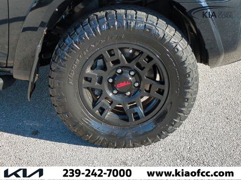 Used 2021 Toyota 4Runner SR5 Premium image 11