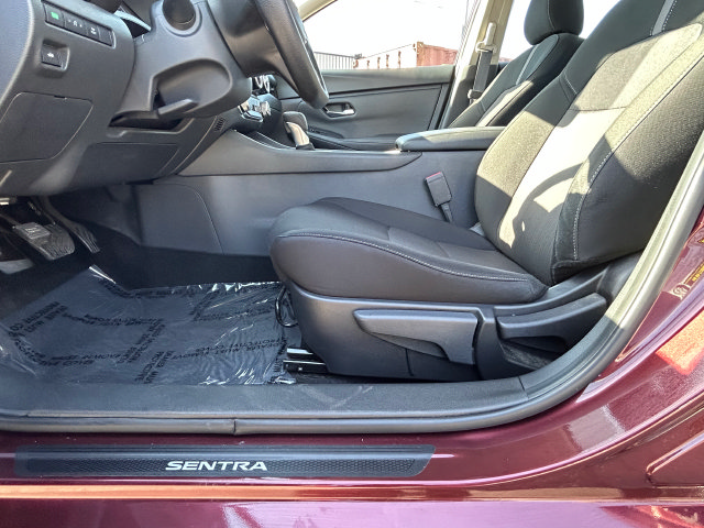 Used 2025 Nissan Sentra SV FWD image 19
