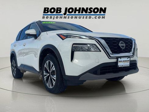 Used 2023 Nissan Rogue SV image 1