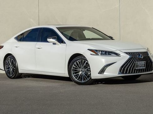 Used 2025 Lexus ES 350 w/ Premium Package image 16