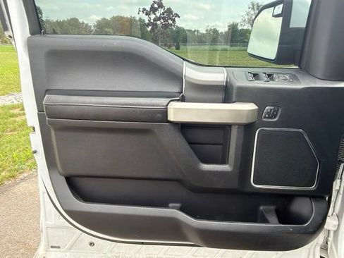 Used 2015 Ford F150 Lariat w/ Equipment Group 501A Mid AWD/4WD image 22