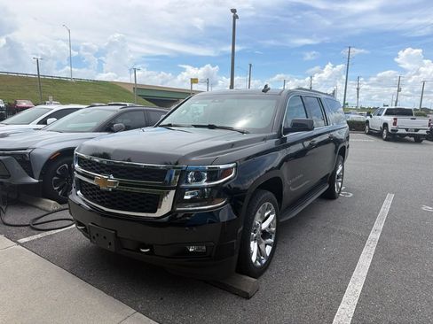 Used 2019 Chevrolet Suburban LT AWD/4WD image 1