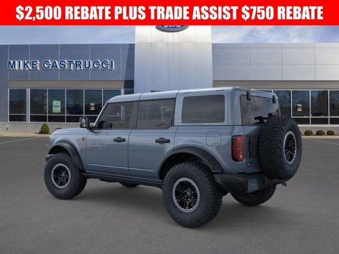 New 2025 Ford Bronco Badlands image 4