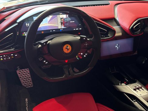 Used 2025 Ferrari 12Cilindri RWD image 16