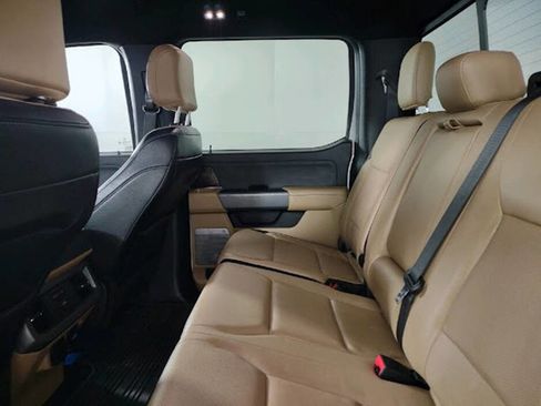 Used 2023 Ford F250 Lariat w/ Chrome Package image 14