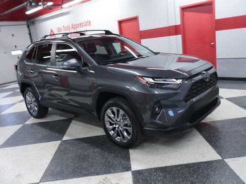 Used 2023 Toyota RAV4 XLE Premium FWD image 3