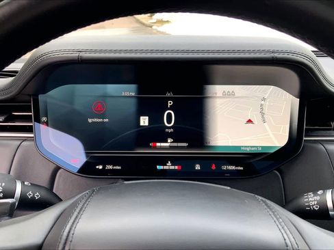 Used 2024 Land Rover Range Rover SE image 24