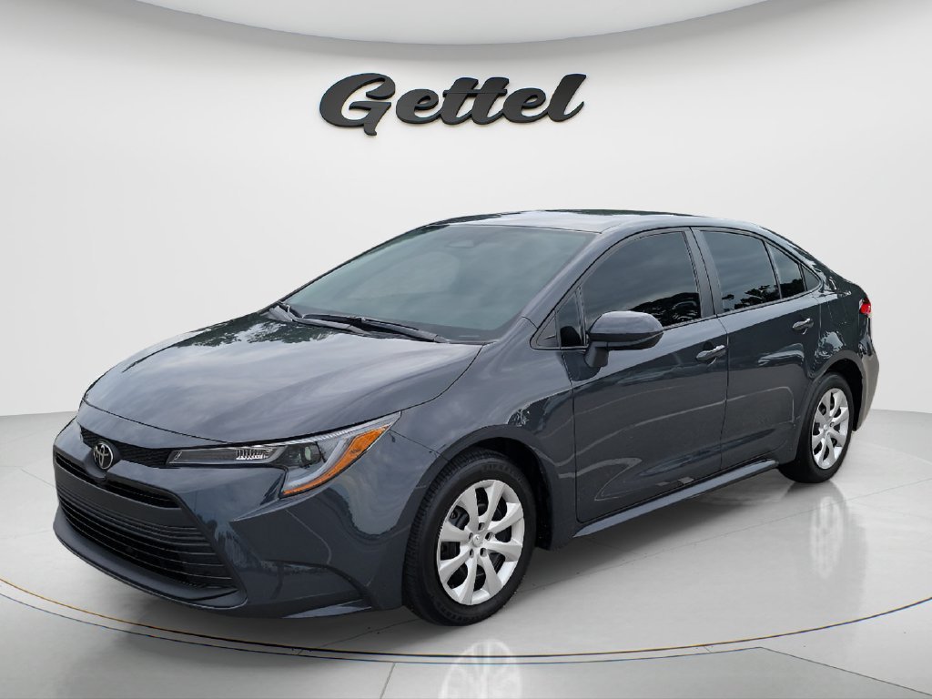 Certified 2025 Toyota Corolla LE w/ Convenience Package FWD image 1