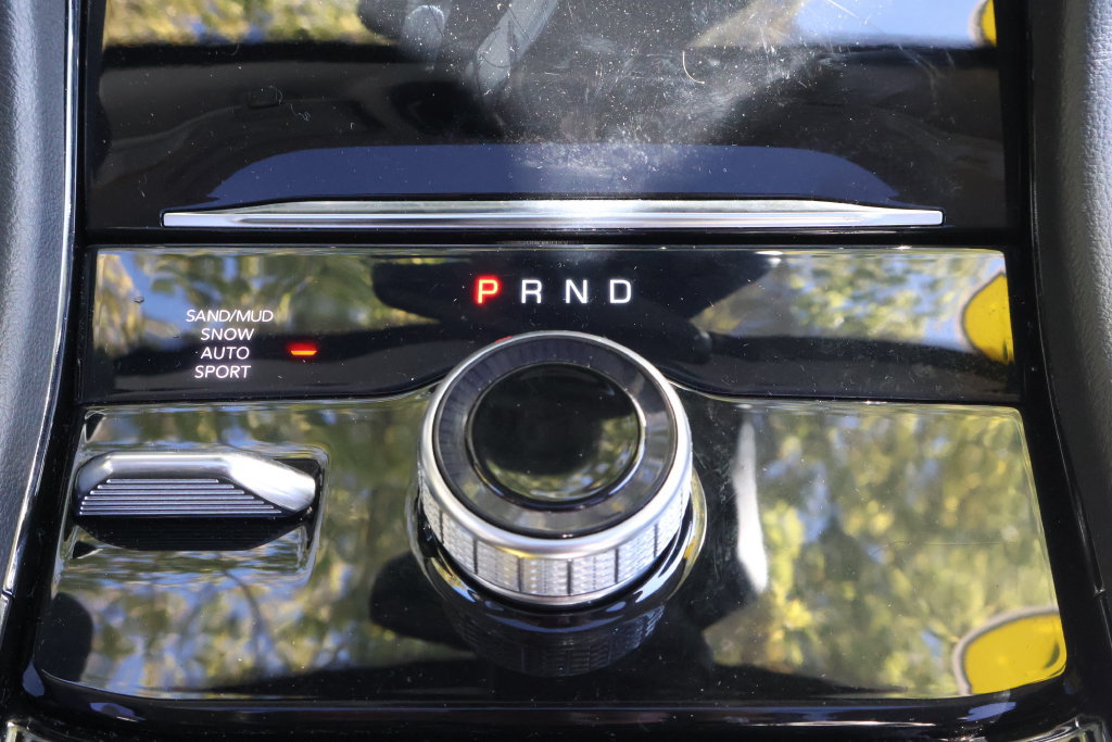 Used 2023 Jeep Grand Cherokee L Limited AWD/4WD image 19