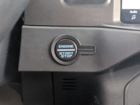 Certified 2025 Ford Bronco Badlands AWD/4WD image 28