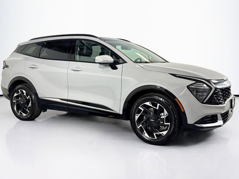 Used 2025 Kia Sportage SX image 3